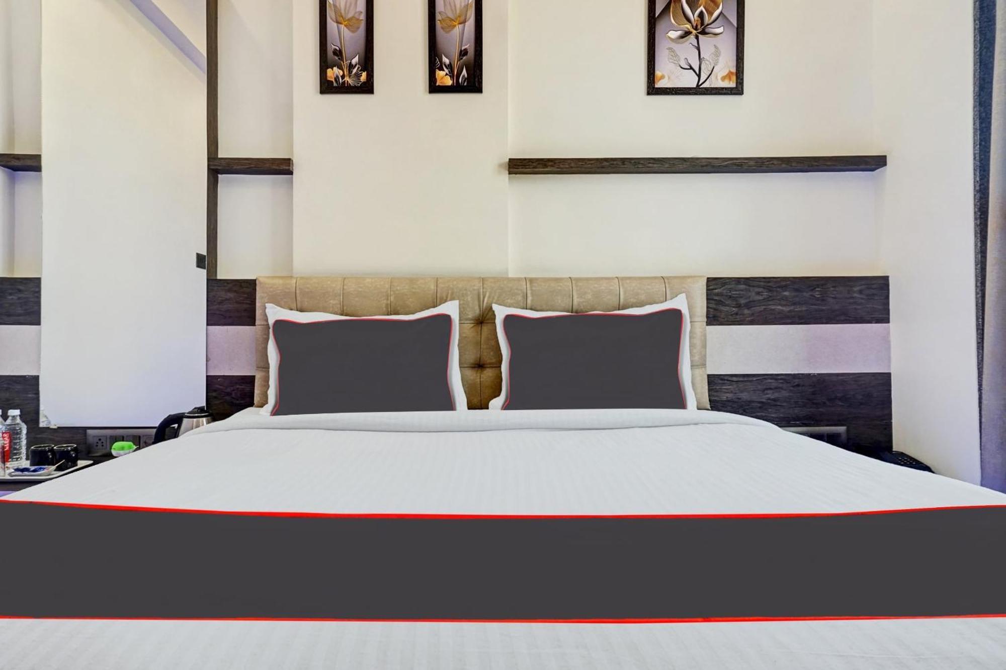 Super Townhouse Poona Royal Hotel Pimpri-Chinchwad Ngoại thất bức ảnh