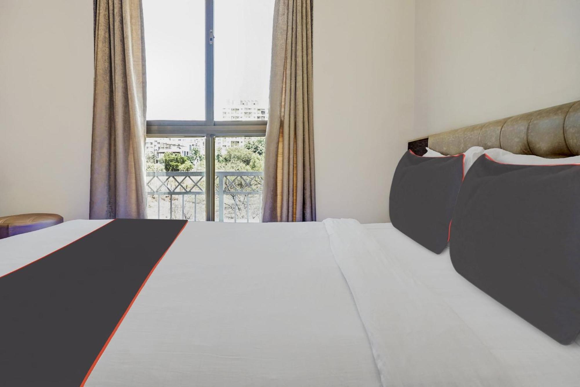 Super Townhouse Poona Royal Hotel Pimpri-Chinchwad Ngoại thất bức ảnh