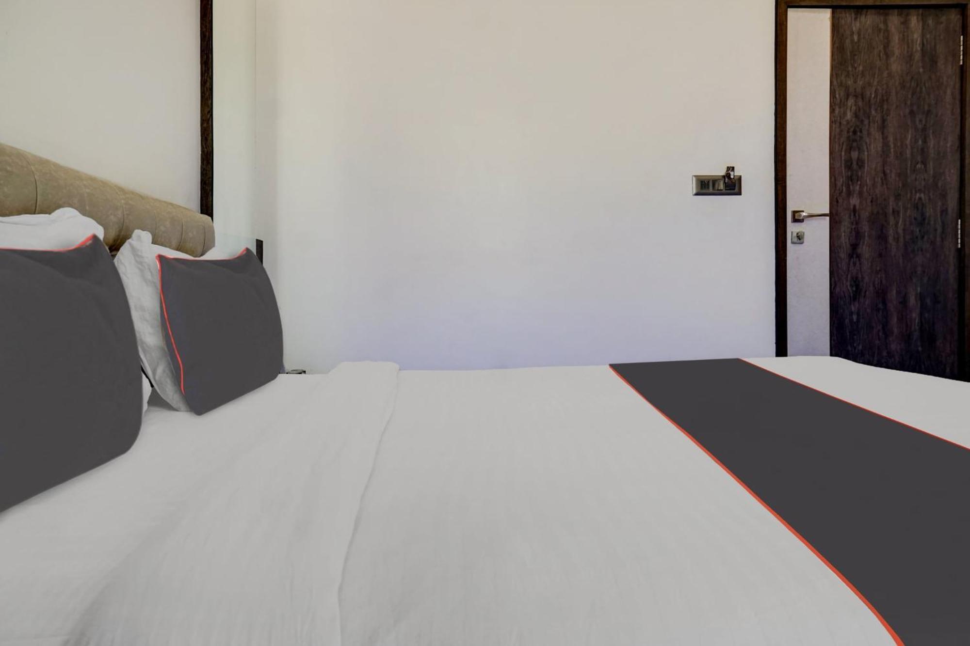 Super Townhouse Poona Royal Hotel Pimpri-Chinchwad Ngoại thất bức ảnh