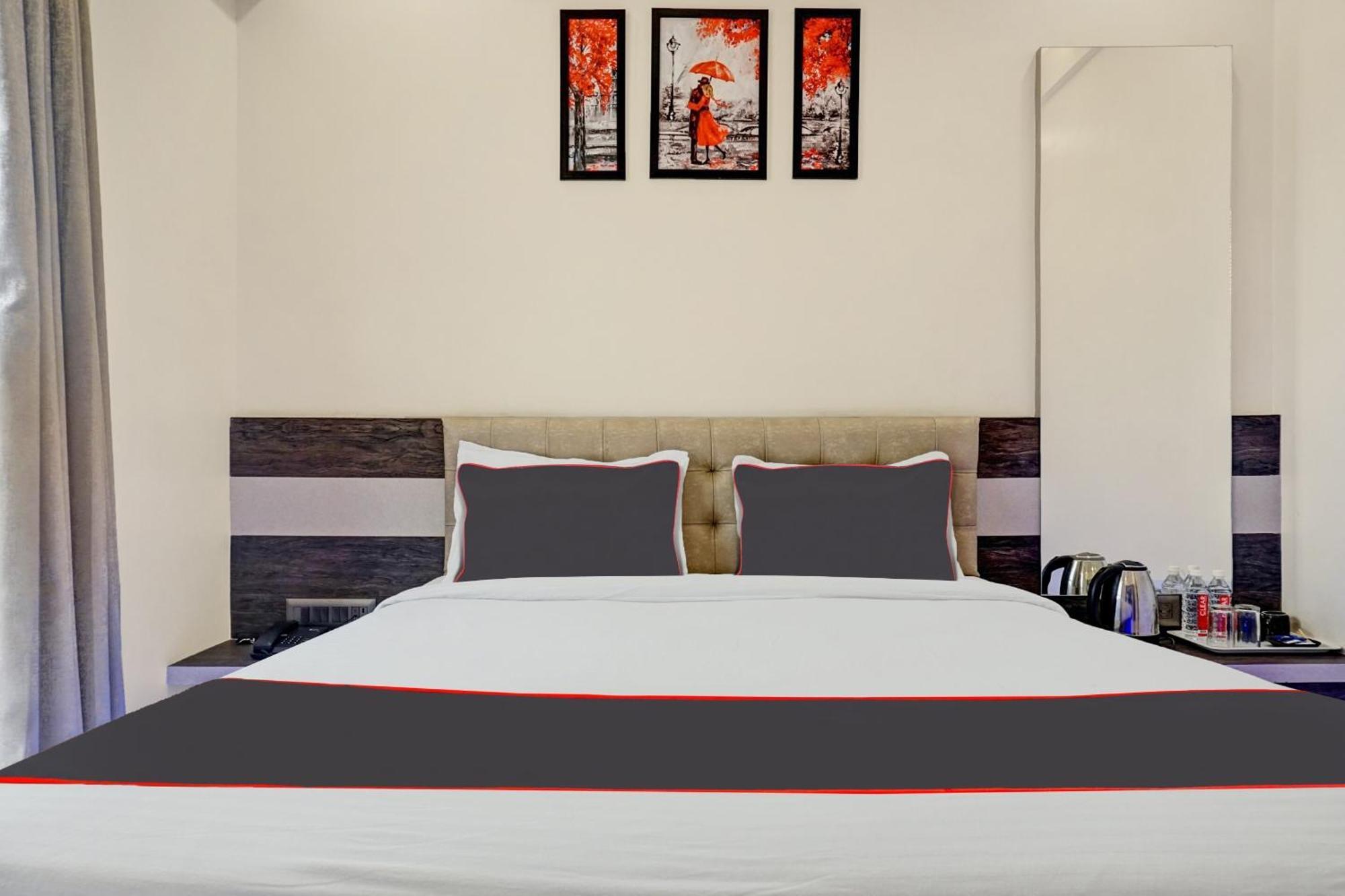 Super Townhouse Poona Royal Hotel Pimpri-Chinchwad Ngoại thất bức ảnh